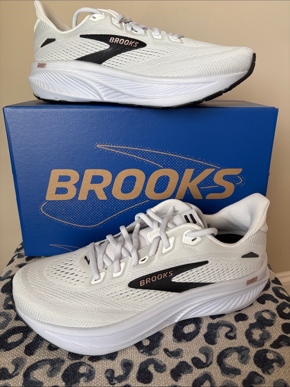 NIB Brooks Ghost 18 - Women’s 9 B